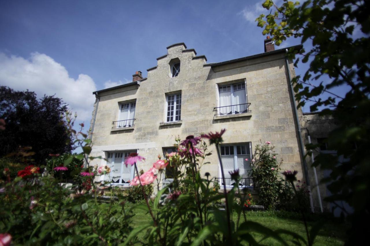 Bed and Breakfast Chez Ric et Fer Coucy-le-Château-Auffrique Exterior foto