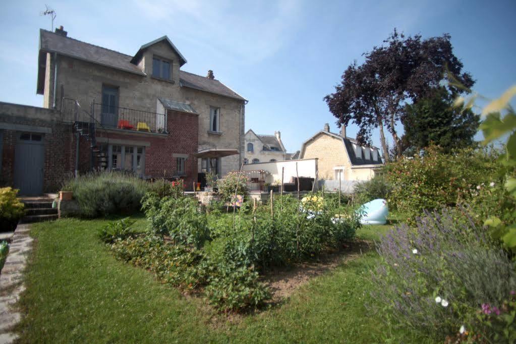Bed and Breakfast Chez Ric et Fer Coucy-le-Château-Auffrique Exterior foto